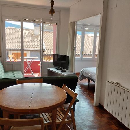 Luminoso, céntrico y silencioso apartamento Jaca Esterno foto