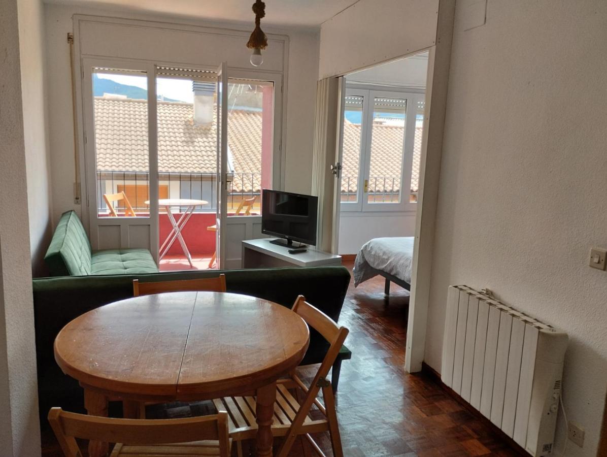 Luminoso, céntrico y silencioso apartamento Jaca Esterno foto