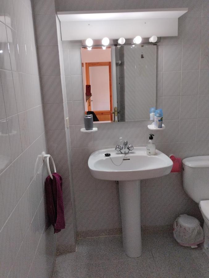 Luminoso, céntrico y silencioso apartamento Jaca Esterno foto